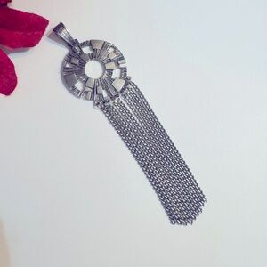 Sarah Coventry Tassel